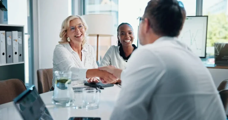 difference between hedge fund and venture capital